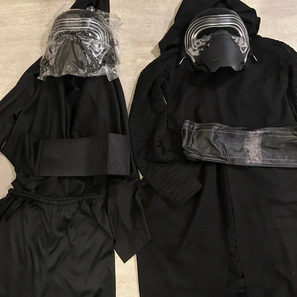 Star Wars Kyle Ren Costume with mask — 2 available - Picture 3 of 5